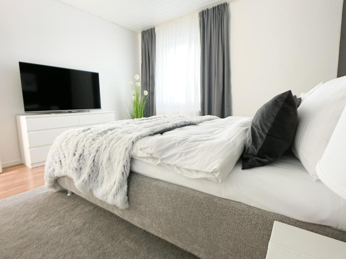 M-Style 01 Apartment Mit Terrasse Und Gasgrill, 24H Self-Check-In, Free Parking, Netflix Nürnberg Eksteriør bilde